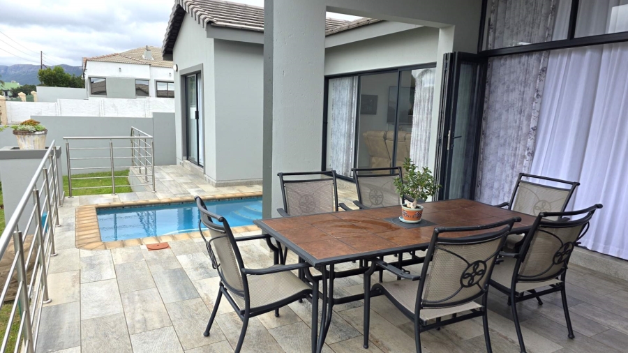 3 Bedroom Property for Sale in Kosmos Ridge North West